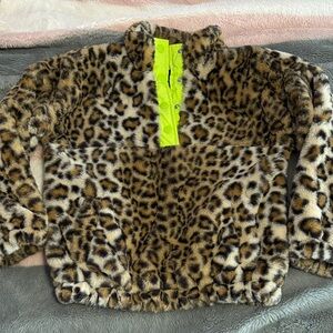 Treasure & Bond Girls’ Fuzzy Leopard Pullover Over Jacket